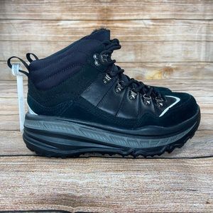 UGG Hiker Boots Men Size 8 / Women Size 9.5 Waterproof Boots 1112367 NEW.